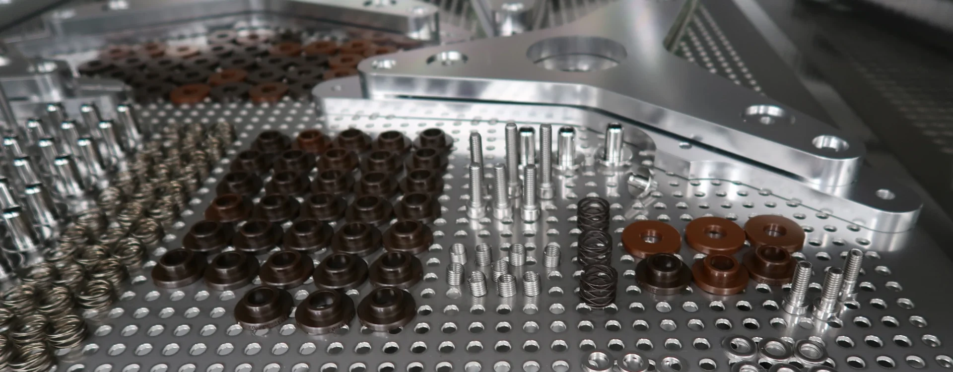 klassisch-cnc-teile-head2 Vakuum Trockenreinigungsanlage mit RGA